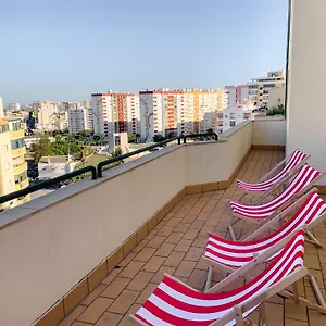 Albergue Wakeup Triplex House, FAO