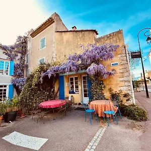https://la-sarrasine.fr-provencehotel.com